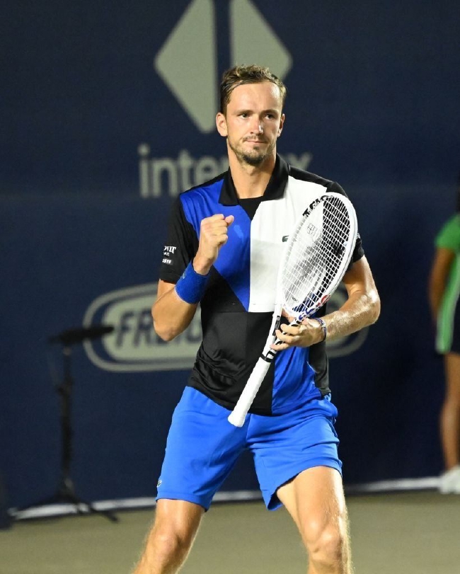 开云体育入口-澳网逆转ATP总决赛，梅德韦杰夫扛起全队