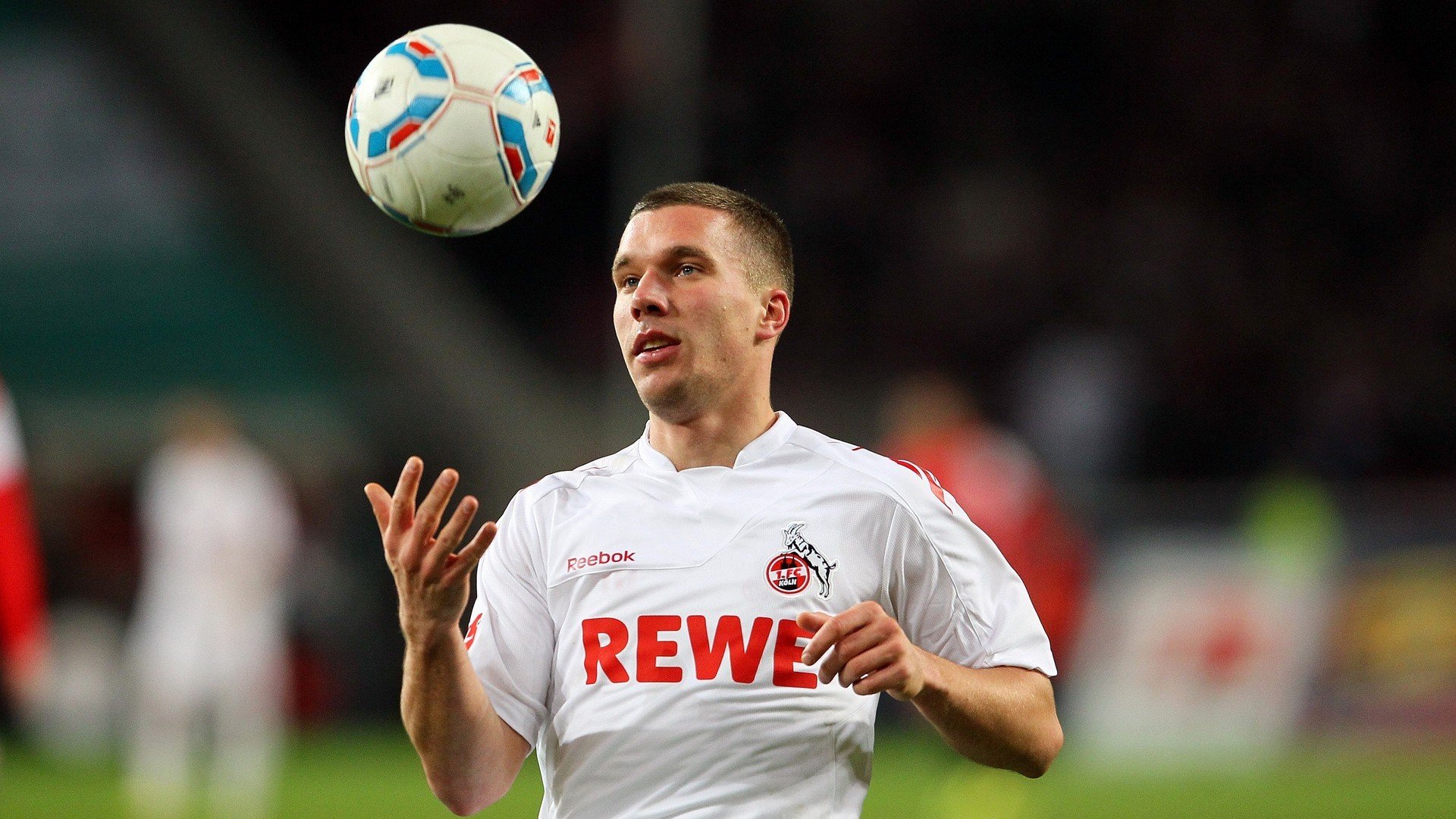 尼日利亚完胜塞维利亚，三笘薰成为关键先生